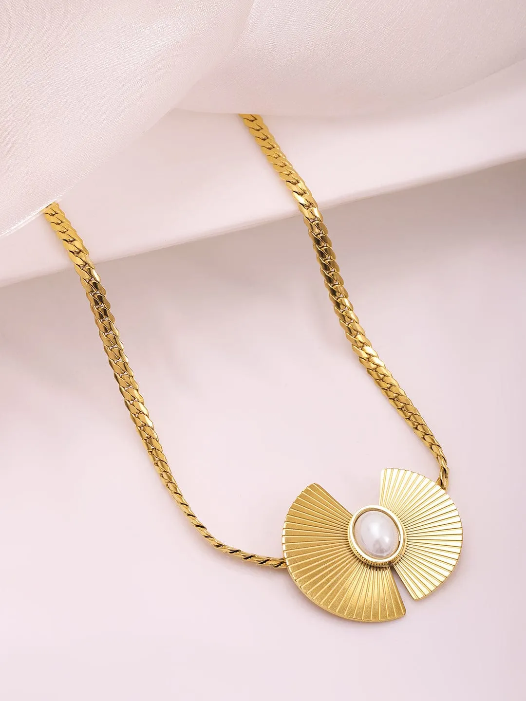18KT Gold Plated Stainles Steel  Tarnish Free Waterproof Demi-Fine Floral Necklace
