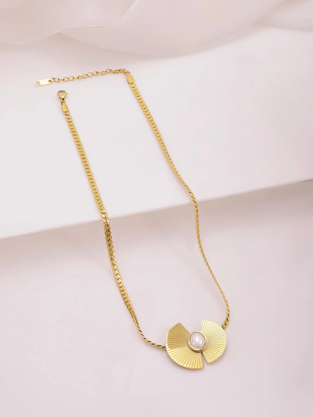 18KT Gold Plated Stainles Steel  Tarnish Free Waterproof Demi-Fine Floral Necklace