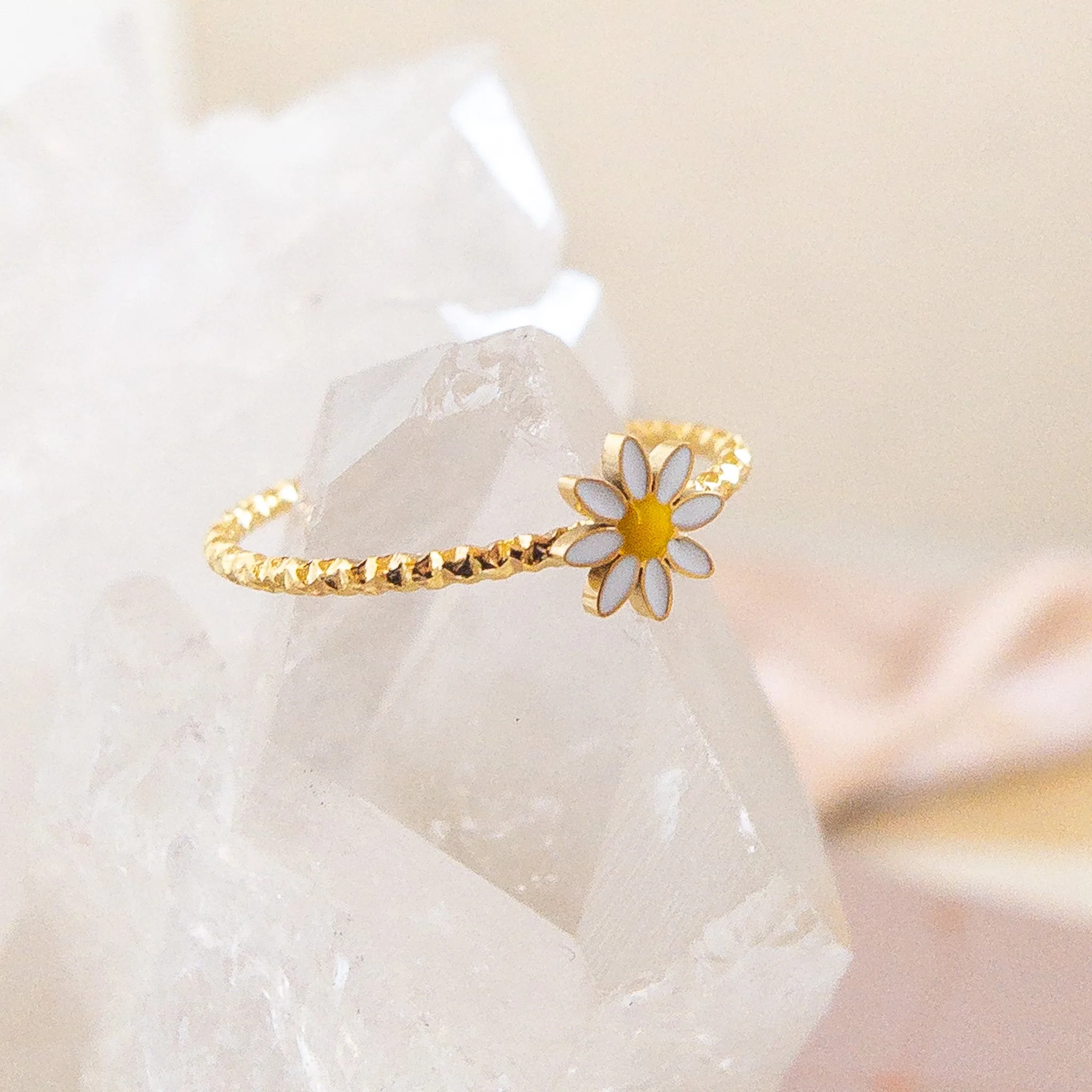 Dainty Daisy Ring