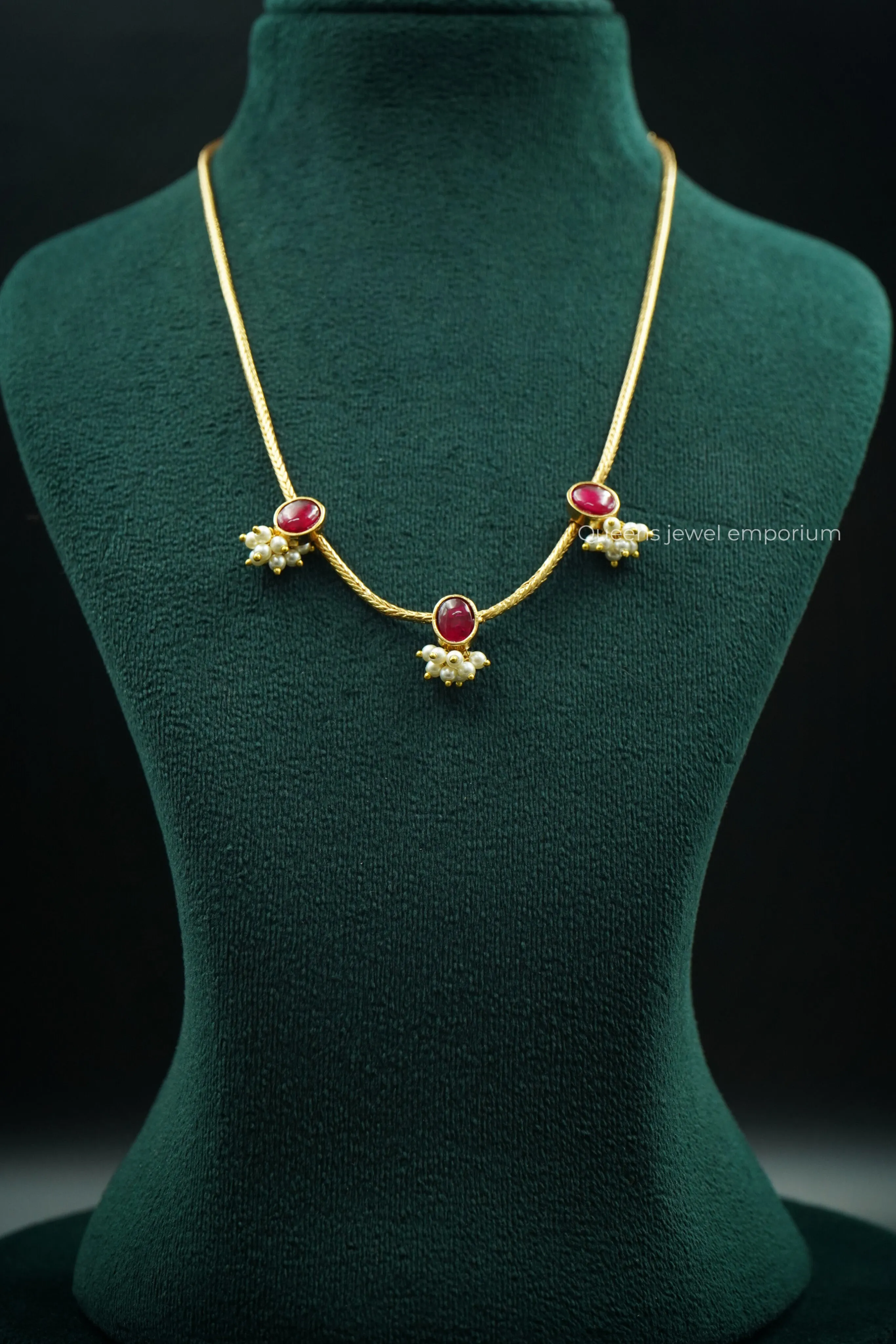 HEENA NECKLACE