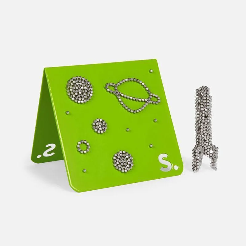 The Show-Off Stand Green - Freebie