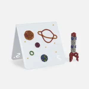 The Show-Off Stand White - Freebie